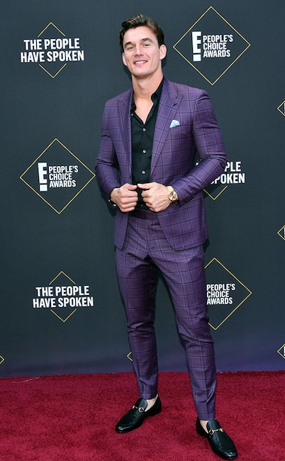 Tyler Cameron, 2019 E! People's Choice Awards, Red Carpet Fashion